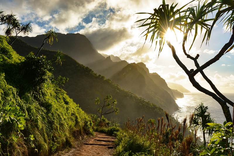 Hawaiian Sunsets, From Drive-By Views to Killer Hikes