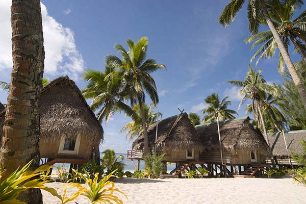 South_Pacific_CookIslands_Beach_Resort